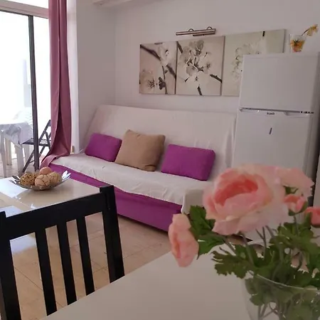 Las Vistas De Lanzarote Апартаменты *
